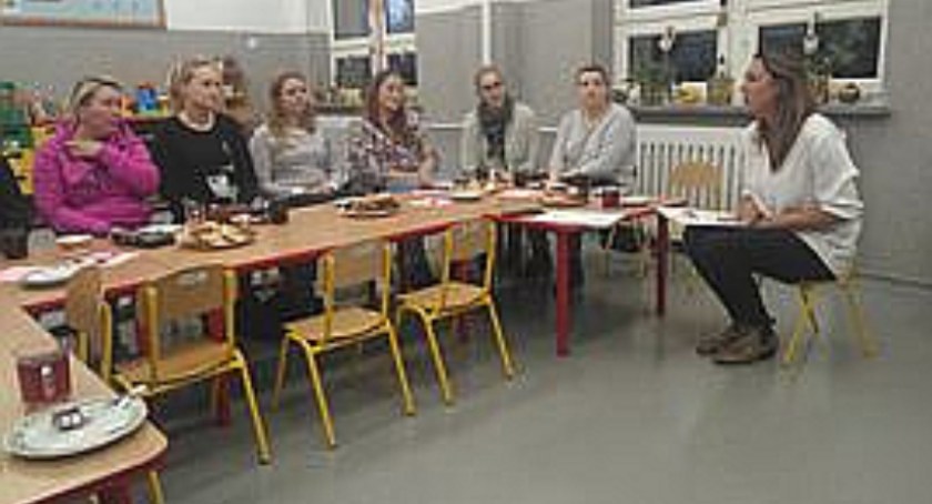 Zdjęcie uczestniczek spotkania w SP w Krasnopolu