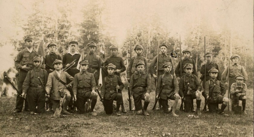 Zdjęcie: Męska Drużyna Harcerska im. Adama Żeromskiego w Sejnach, 1923 rok