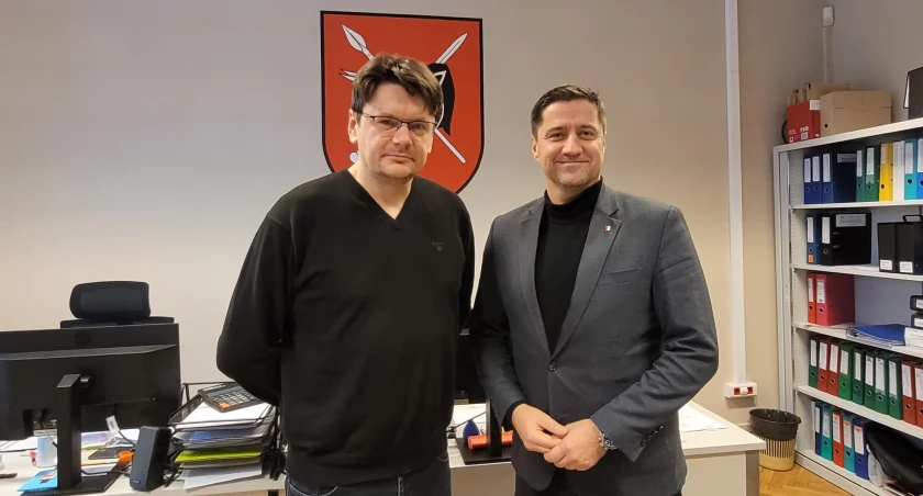 Zdjęcie w UM Sejny, Jacek Niedźwiedzki i Arkadiusz Adam Nowalski