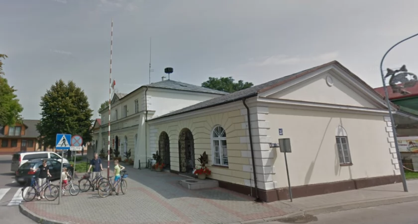 Zdjęcie ratusza sejneńskiego Streetview