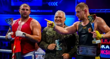 Robert z pasem Mistrza Polski Wojska Polskiego