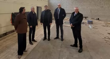 Poseł Niedźwiedzki wspiera Sejny: trwa remont sali gimnastycznej, teraz czas na ulicę Nową