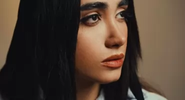 Jak dobrać idealny podkład, korektor i róż do typu cery?